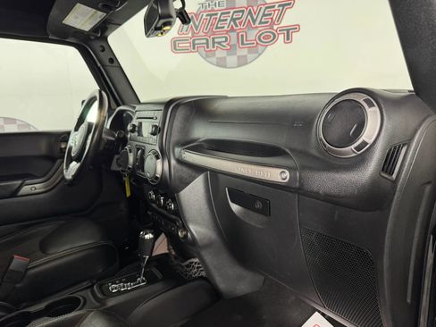 Used 2018 Jeep Wrangler Unlimited Sport image 12