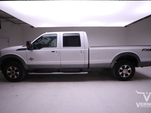 Used 2013 Ford F250 Lariat w/ Lariat Interior Pkg image 2