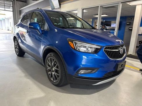 Used 2018 Buick Encore Sport Touring FWD image 2