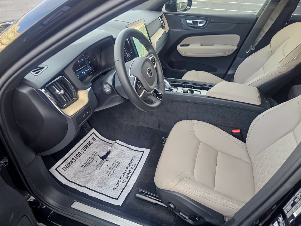 Certified 2026 Volvo XC60 T8 Plus w/ Protection Package Premier AWD/4WD image 39