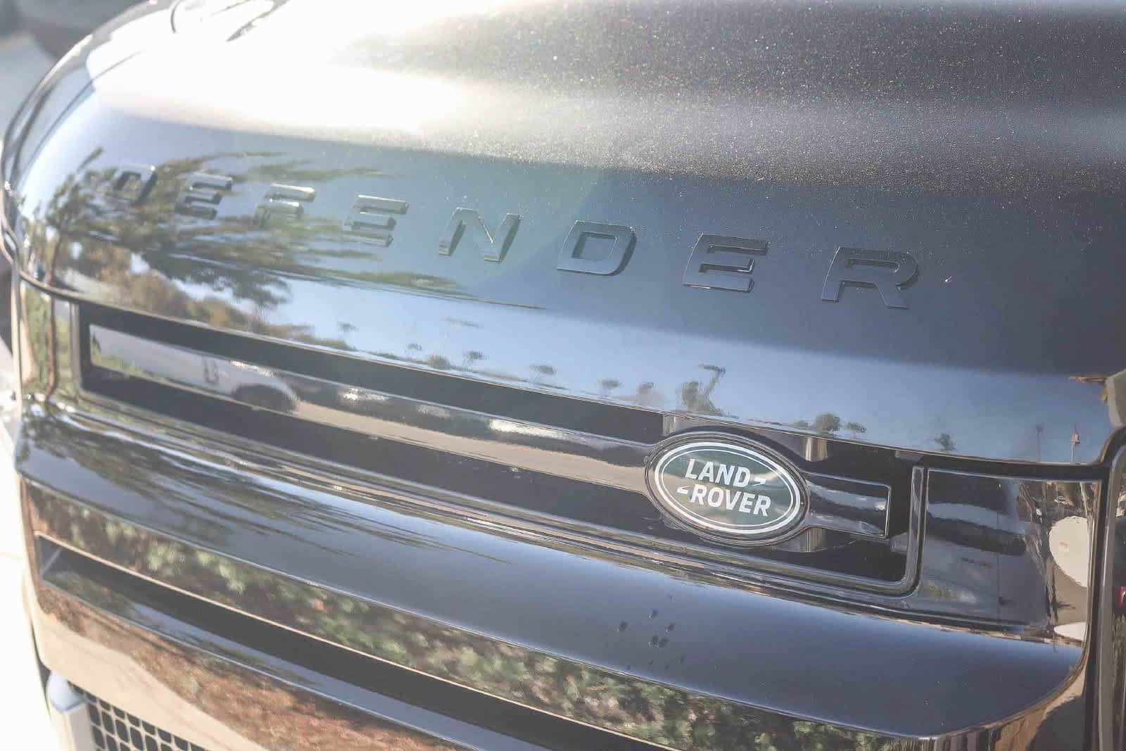 Used 2023 Land Rover Defender 90 S AWD/4WD image 11