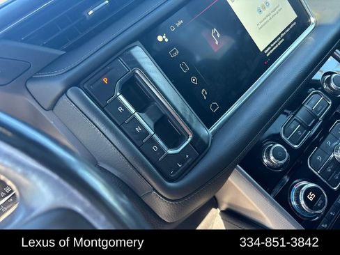 Used 2022 GMC Yukon XL Denali image 24