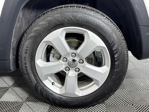 Used 2018 Jeep Compass Latitude w/ Popular Equipment Group image 36