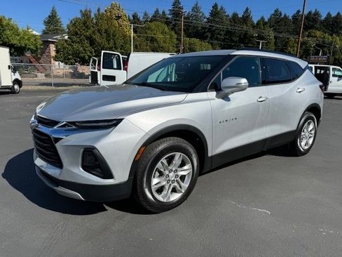 Used 2020 Chevrolet Blazer LT FWD image 4