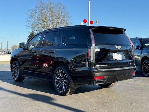 Used 2024 Cadillac Escalade Sport RWD image 6