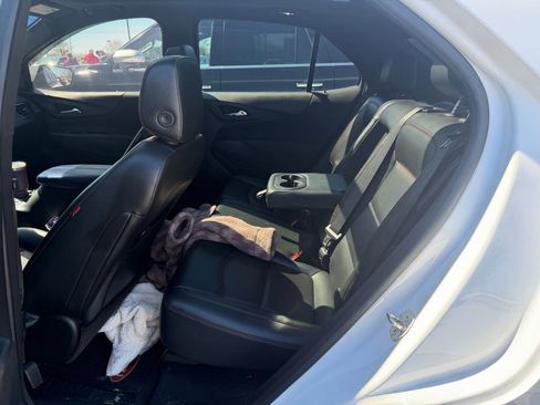 Used 2022 Chevrolet Equinox RS w/ RS Leather Package image 8