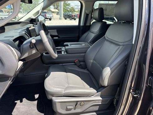 New 2026 Ford Expedition Active RWD image 8