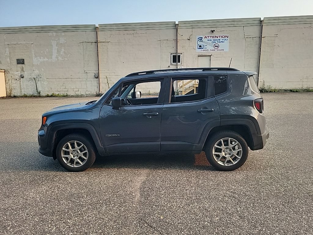 Used 2022 Jeep Renegade Latitude w/ Convenience Group AWD/4WD image 18