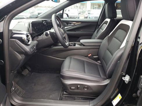 New 2026 Chevrolet Blazer EV LT AWD/4WD image 9