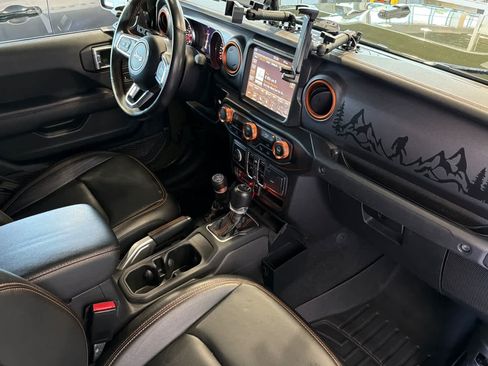 Used 2021 Jeep Gladiator Mojave AWD/4WD image 17