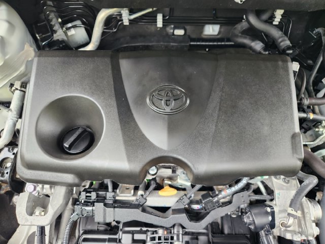 Used 2025 Toyota RAV4 LE FWD image 30