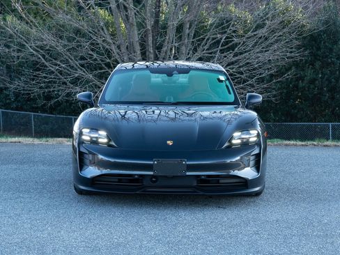 Certified 2024 Porsche Taycan GTS image 10