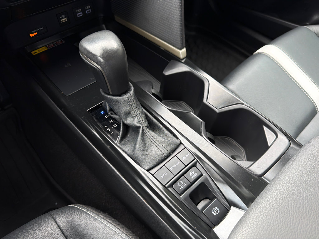 Used 2025 Toyota Camry SE FWD image 34