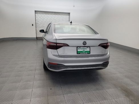 Used 2022 Volkswagen Jetta SE FWD image 6