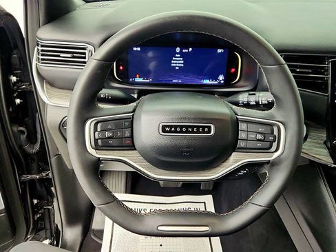 Used 2023 Jeep Wagoneer Series II w/ Premium Group I image 14