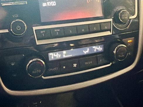 Used 2018 Nissan Altima 2.5 SV FWD image 23