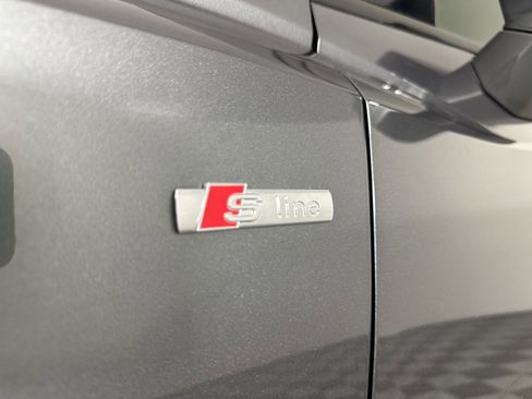 Used 2025 Audi Q3 2.0T Premium Plus w/ Premium Plus Package image 10