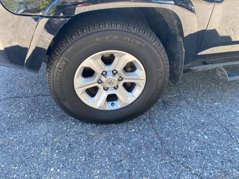 Used 2017 Toyota 4Runner SR5 image 38