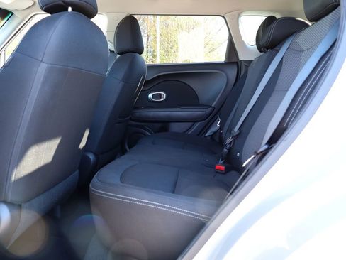 Used 2017 Kia Soul + image 23