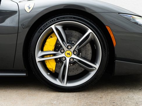 Used 2022 Ferrari 296 GTB RWD image 37