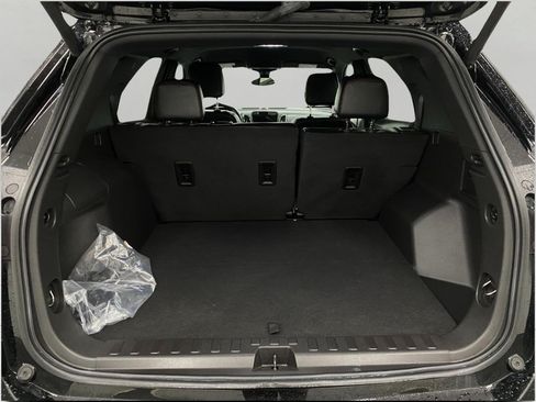 Used 2024 Chevrolet Equinox RS AWD/4WD image 6