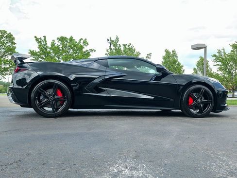 Used 2024 Chevrolet Corvette Stingray Premium Cpe w/ 3LT image 3