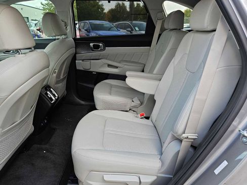 Used 2023 Kia Sorento SX Prestige image 20