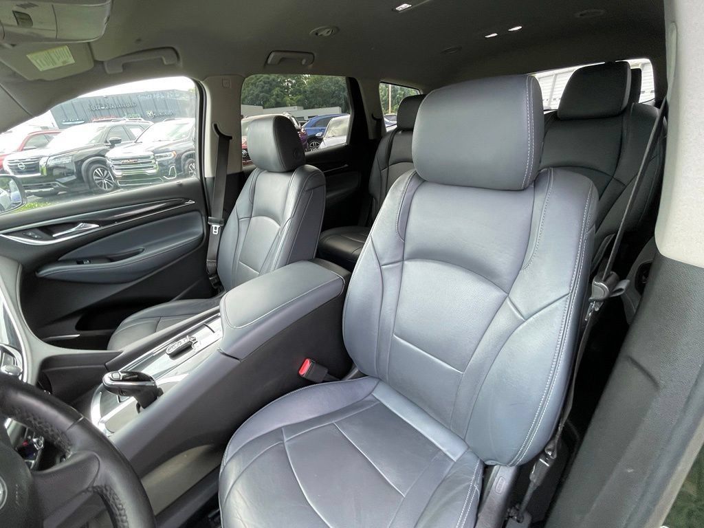 Used 2021 Buick Enclave Essence FWD image 16