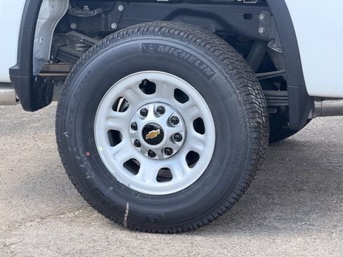 New 2026 Chevrolet Silverado 2500 W/T AWD/4WD image 9