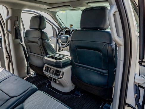 Used 2023 Ford F150 Limited image 33