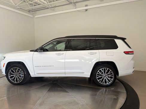 Used 2025 Jeep Grand Cherokee L Summit AWD/4WD image 6