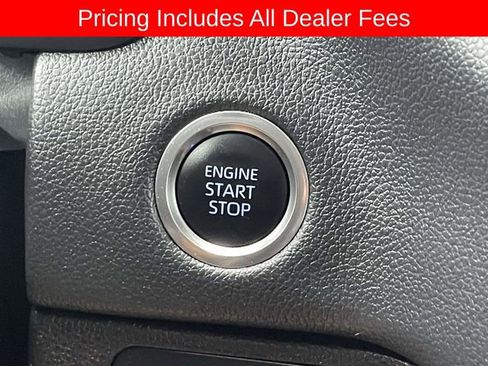 Used 2024 Toyota Tundra Limited AWD/4WD image 30