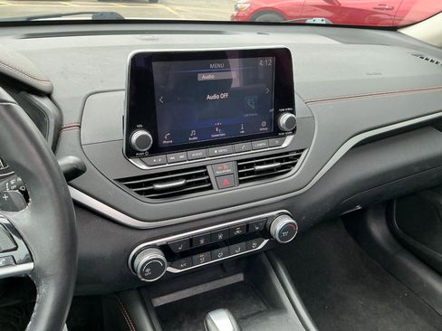 Used 2021 Nissan Altima 2.5 SR w/ SR Premium Package image 15