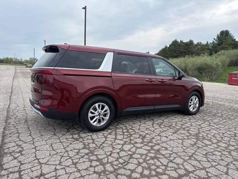 Used 2024 Kia Carnival LX FWD image 22