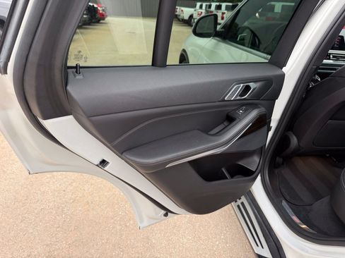 Used 2019 BMW X5 xDrive40i w/ Premium Package AWD/4WD image 13