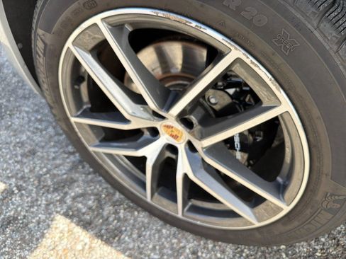 Used 2024 Porsche Macan S AWD/4WD image 10