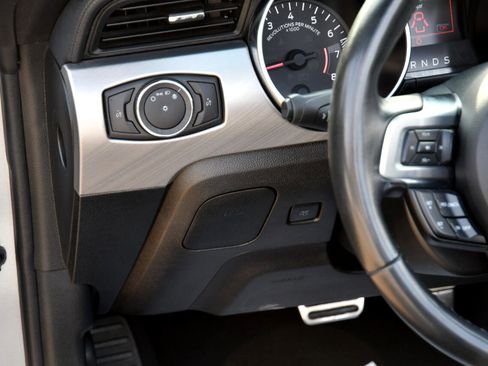 Used 2023 Ford Mustang Premium image 8