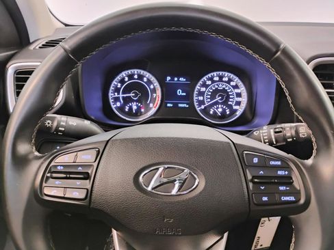 Used 2021 Hyundai Venue SEL FWD image 29