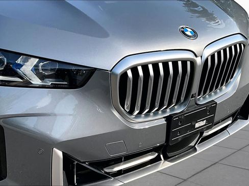 Used 2024 BMW X5 xDrive40i w/ Premium Package AWD/4WD image 32