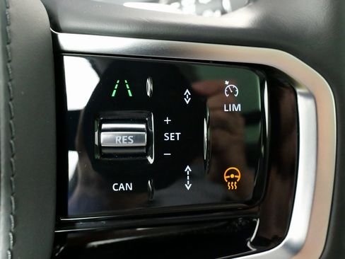 Used 2023 Land Rover Range Rover Sport SE image 43