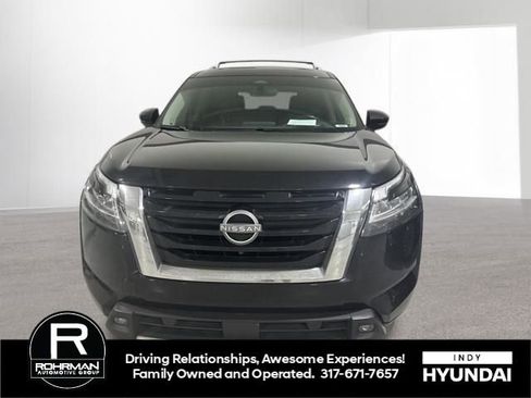Used 2023 Nissan Pathfinder Platinum w/ Cargo Package image 2