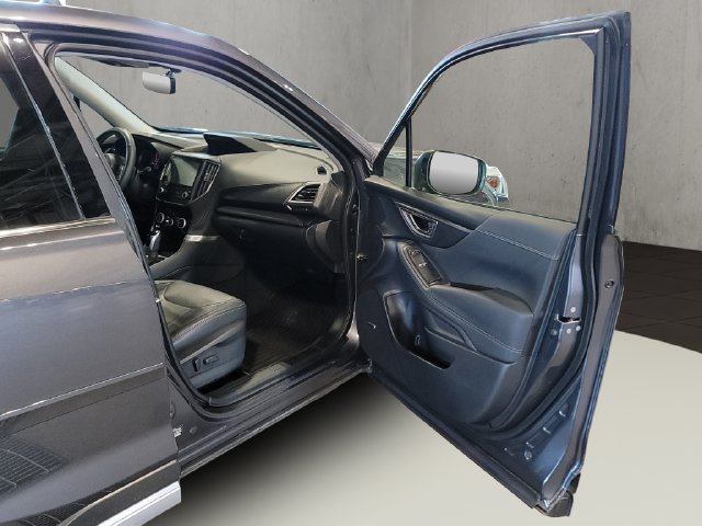 Used 2023 Subaru Forester Touring AWD/4WD image 38