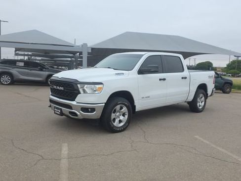 Used 2024 RAM 1500 Big Horn AWD/4WD image 2