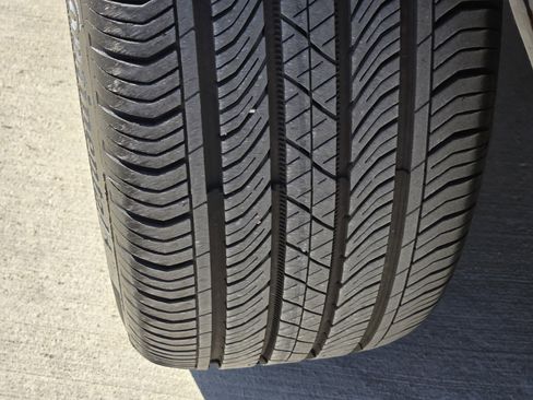 Certified 2025 Acura ADX A-Spec image 9