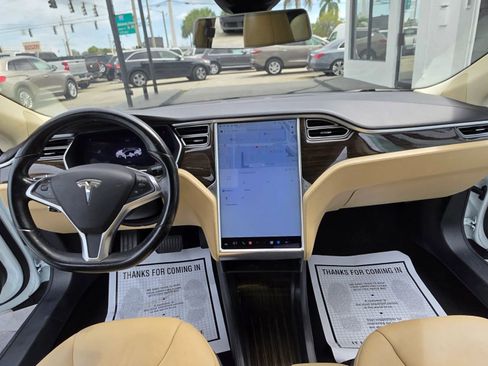 Used 2014 Tesla Model S 85 image 18