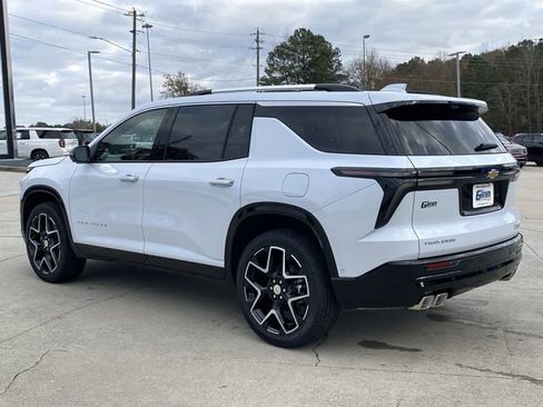 New 2026 Chevrolet Traverse High Country w/ LPO, Floor Liner Package image 4