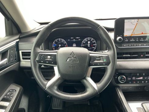 Used 2023 Mitsubishi Outlander SEL FWD image 18