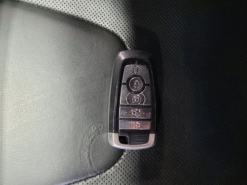 Used 2018 Ford Fusion Titanium image 32