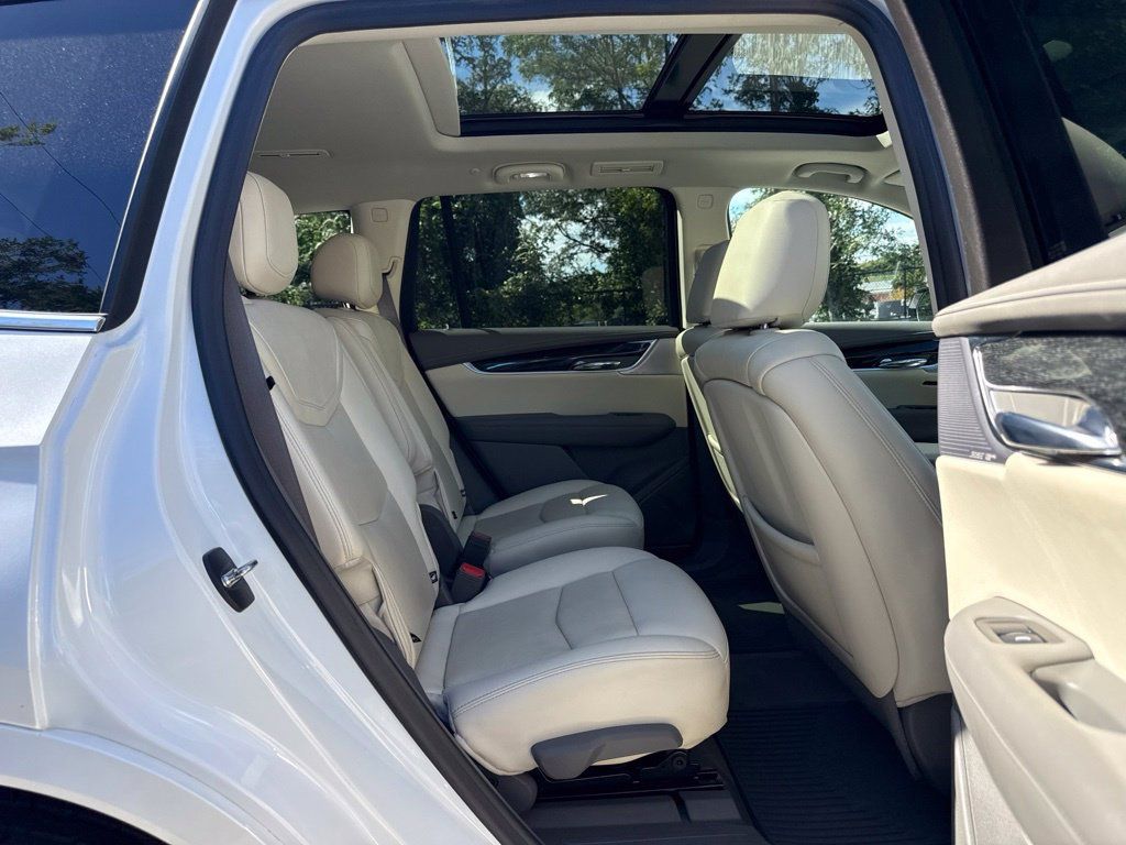 Used 2021 Cadillac XT6 Premium Luxury AWD/4WD image 18