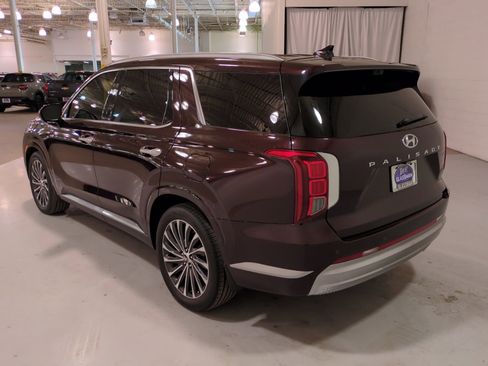 Used 2023 Hyundai Palisade Calligraphy image 5